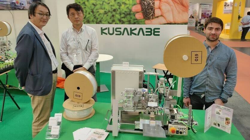 kusakabe-ROBO-GRF-macfrut-2022|Felipe-Ewertz-kusakabe|Máquina-injertos-ROBO-GRF-Kusakabe|portainjertos-principio-alicia-namesny